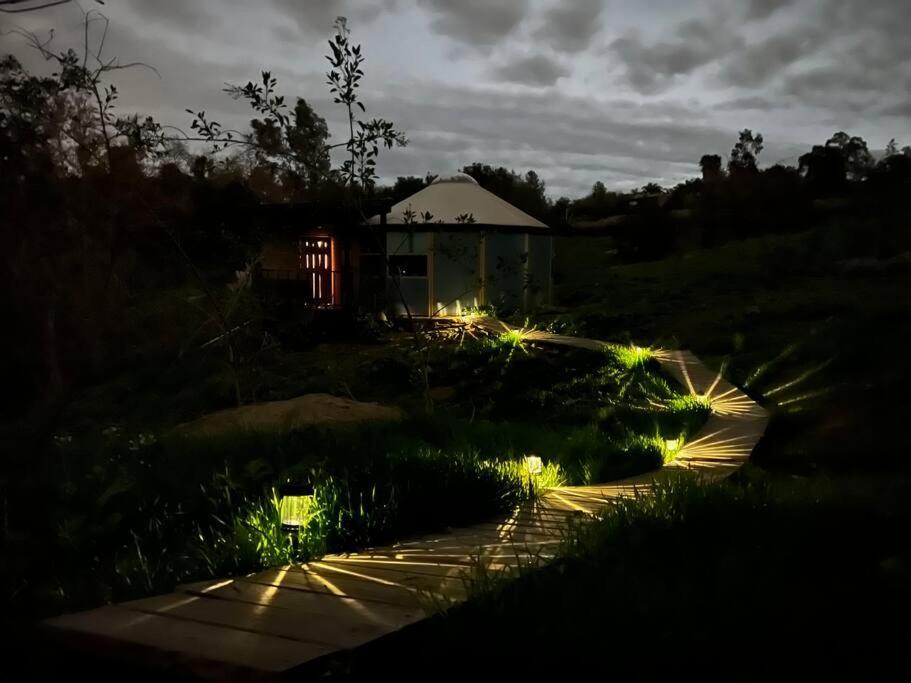 Villa Glamping-Sky Dome Yurt-Tiny House-2 By Lavenders Field Valley Center Exterior foto